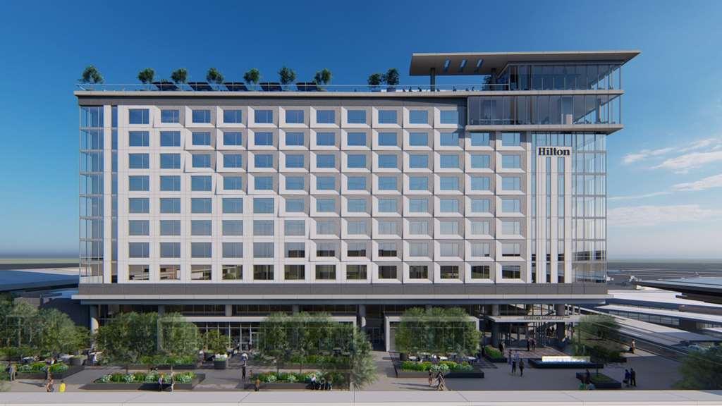 Hilton Bna Airport Terminal 4*