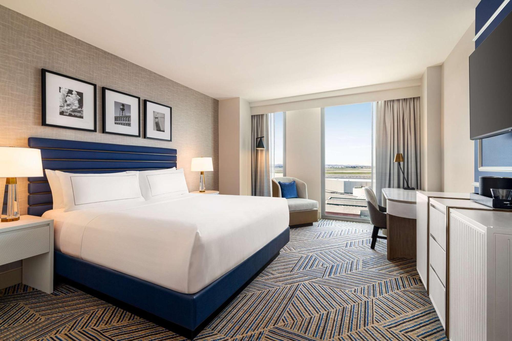 Hotel Hilton Bna Airport Terminal
