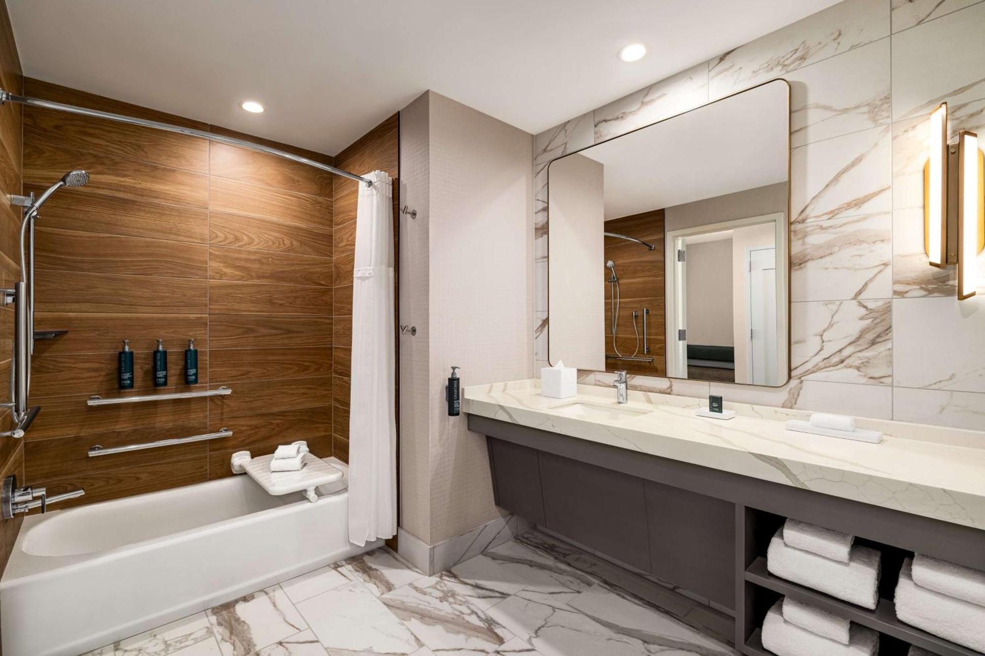 Hilton Bna Airport Terminal Hotel Nashville