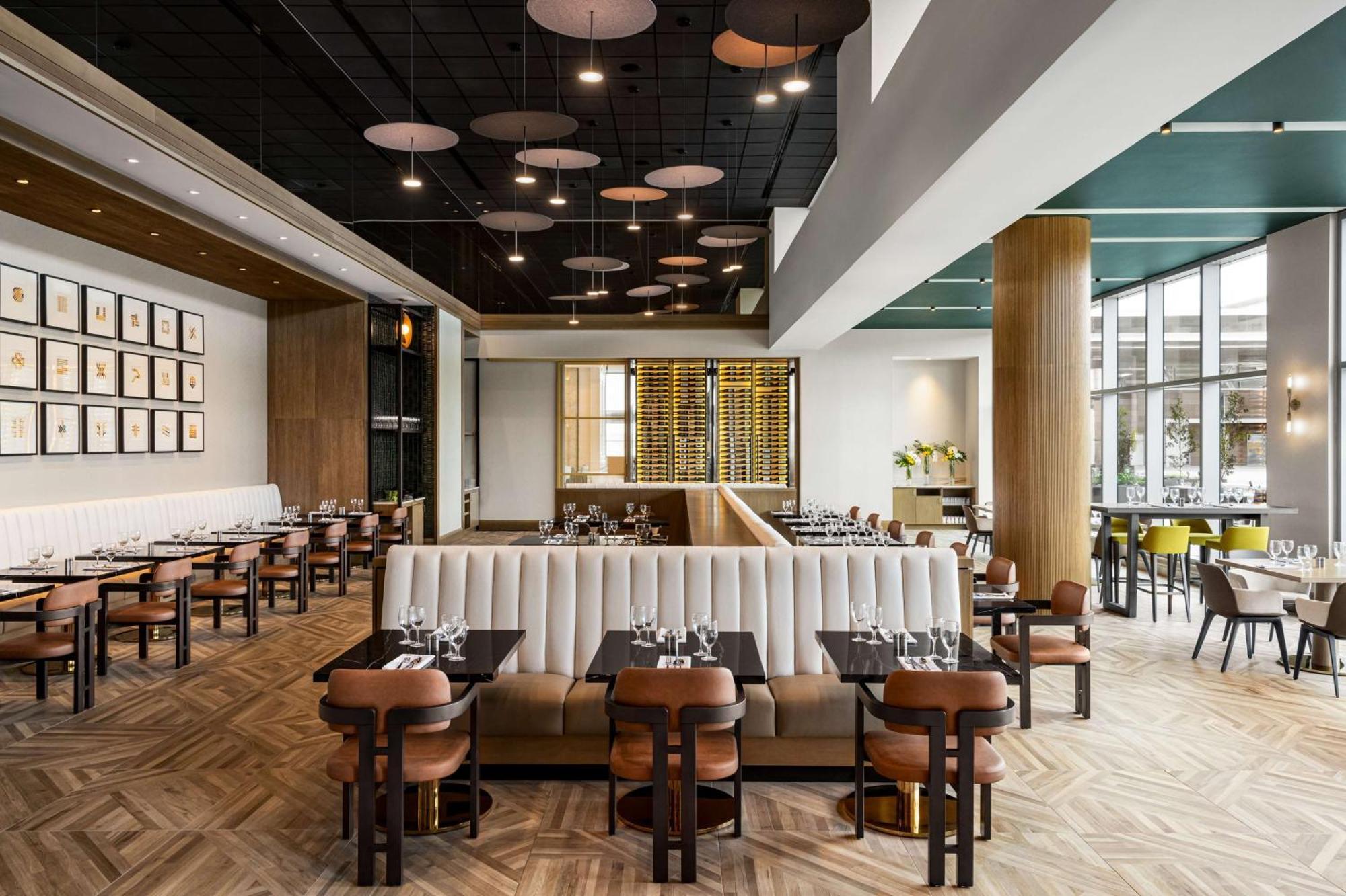 Hotel Hilton Bna Airport Terminal 4*