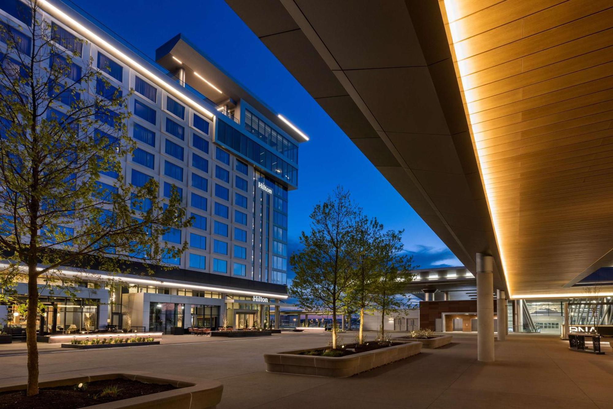 Hotel Hilton Bna Airport Terminal